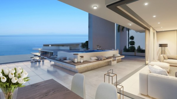 Luxury Waterfront Living 